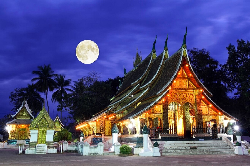 SUPER LEVNÝ LAOS - Vientiane, Vang Vieng, Luang Prabang