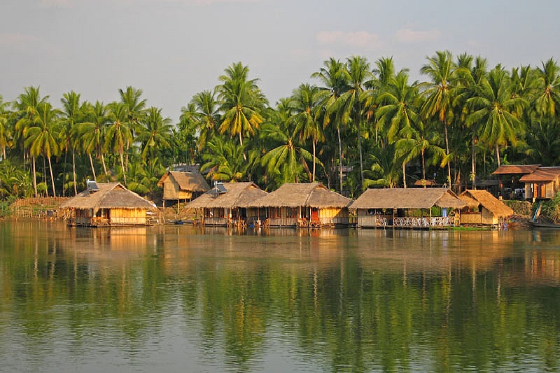 SUPER LEVNÝ LAOS - Vientiane, Pakse, Boloven Plateau, Si Phan Don